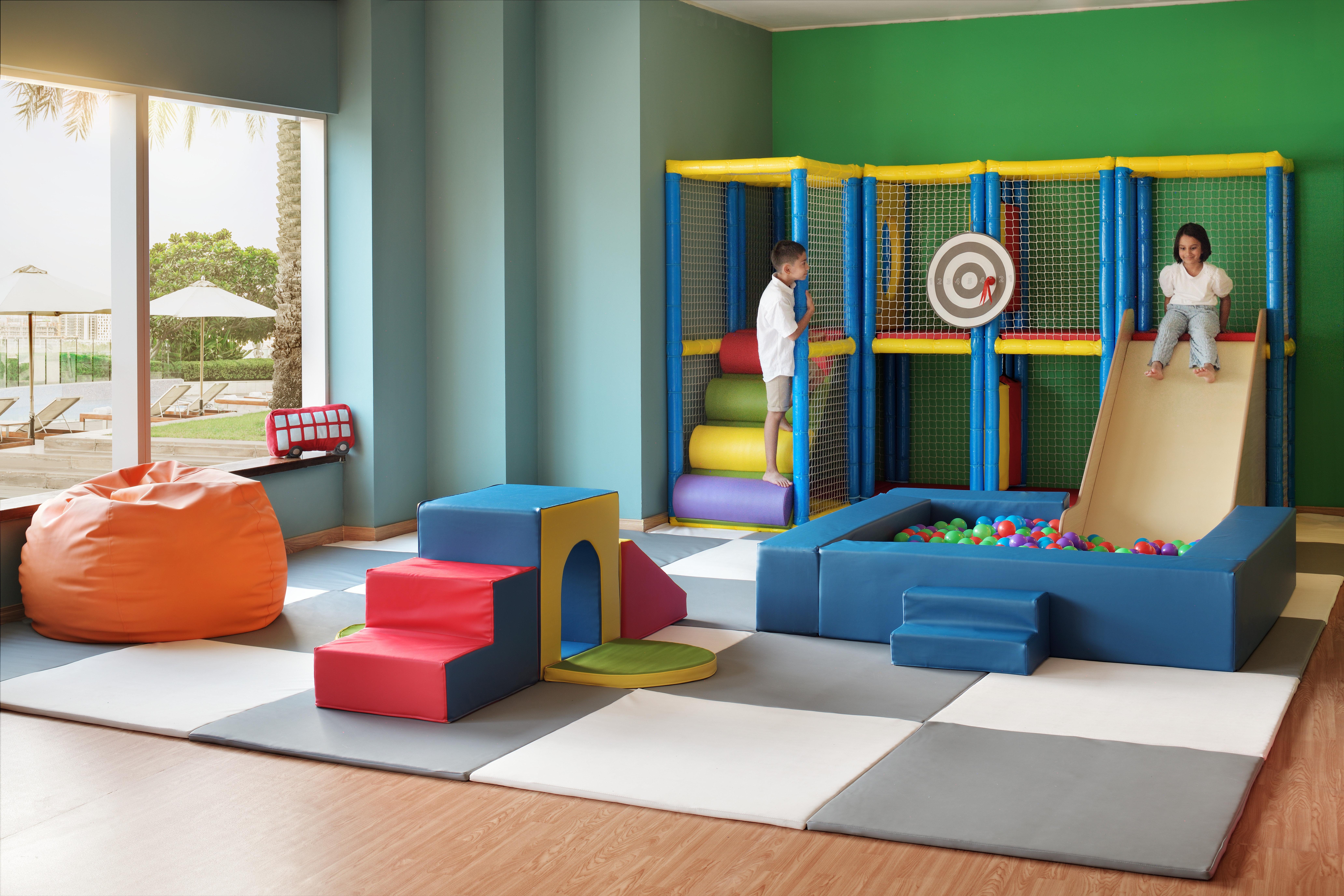Intercontinental Dubai Festival City By Ihg Eksteriør bilde Kids Club