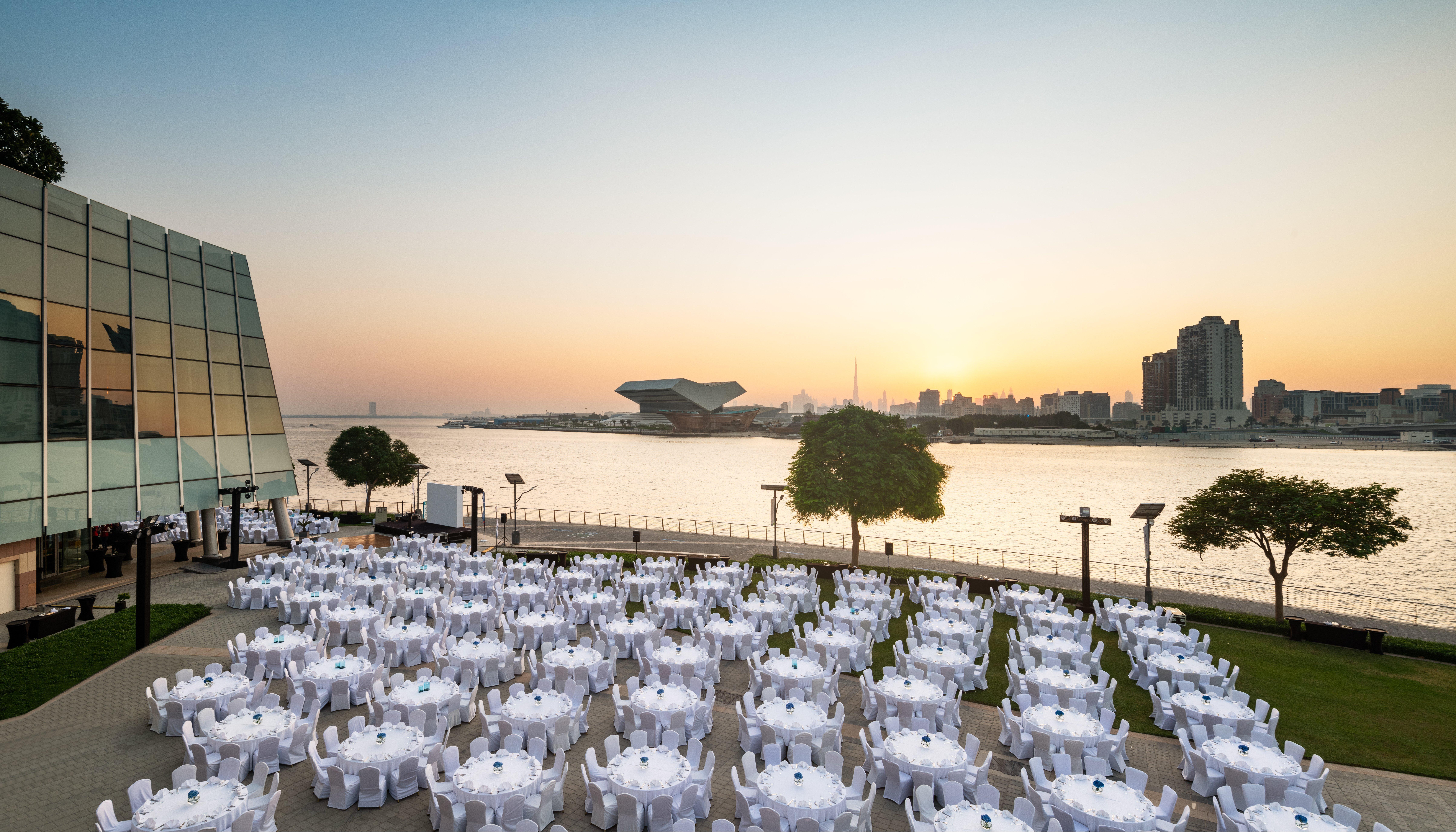 Intercontinental Dubai Festival City By Ihg Eksteriør bilde The 2011 World Conference Center
